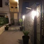 Th Luxury Fly Pensión 4*